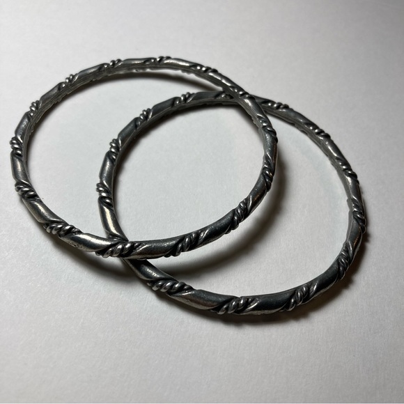 2 Vintage Kelly Waters Pewter Bangles - Picture 1 of 4